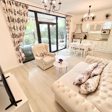 Atlantis Homes 2 Willa *